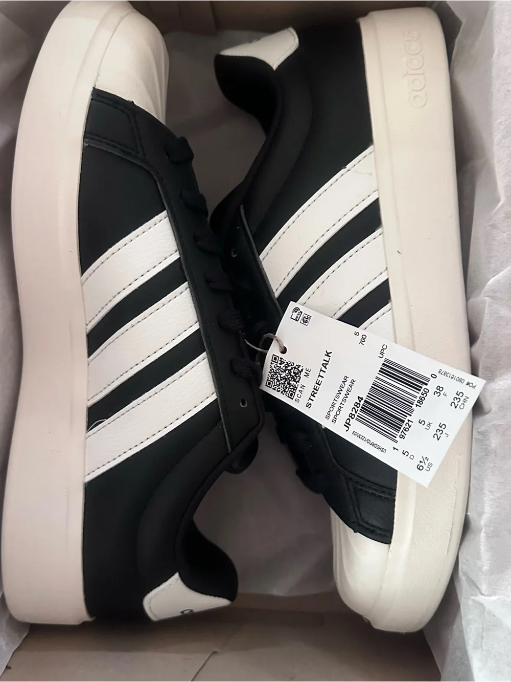 Adidas NWT Streetalk black & white shoes women’s 6.5